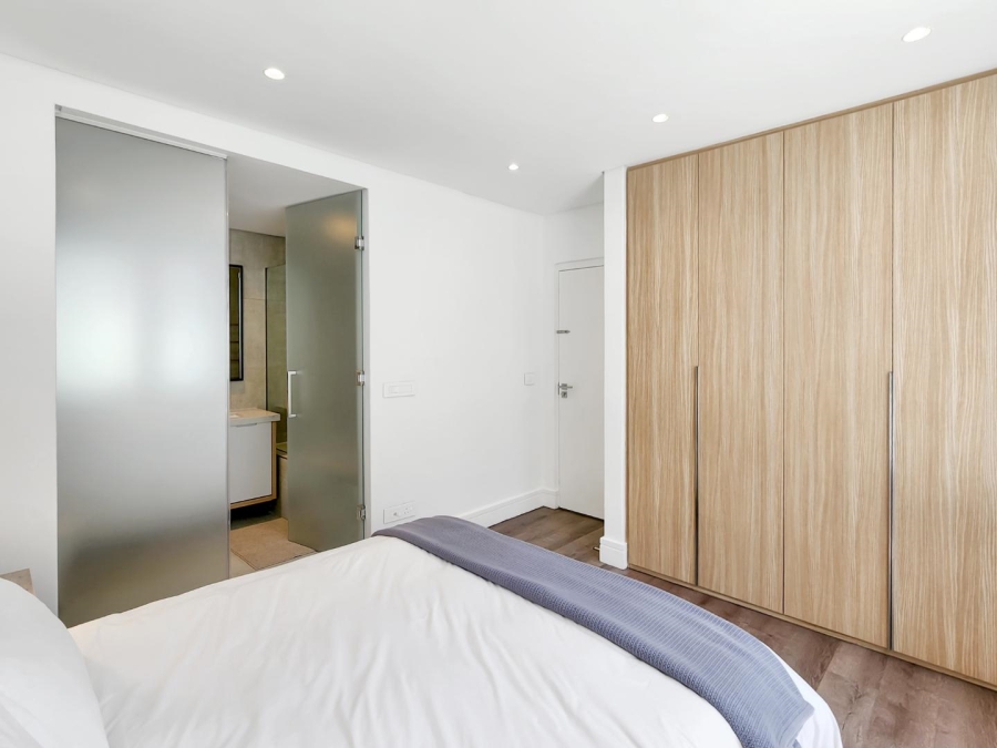 2 Bedroom Property for Sale in Sea Point Western Cape